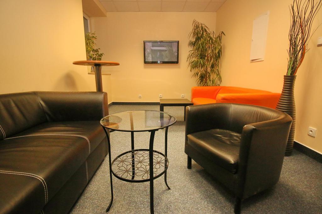 City Hostel Brno Modrice Ngoại thất bức ảnh