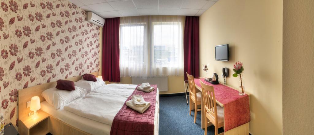 City Hostel Brno Modrice Ngoại thất bức ảnh