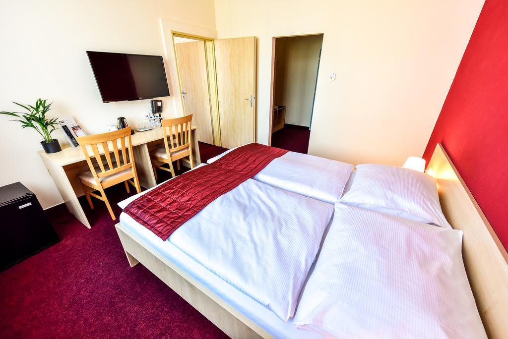 City Hostel Brno Modrice Ngoại thất bức ảnh