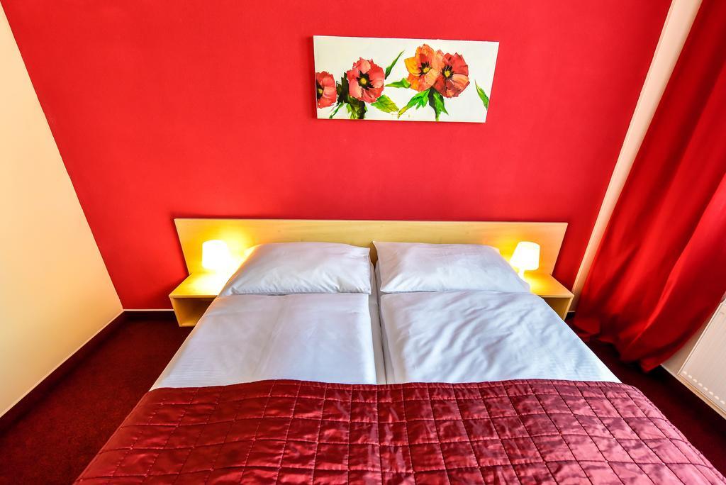 City Hostel Brno Modrice Ngoại thất bức ảnh