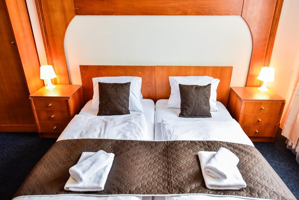 City Hostel Brno Modrice Ngoại thất bức ảnh