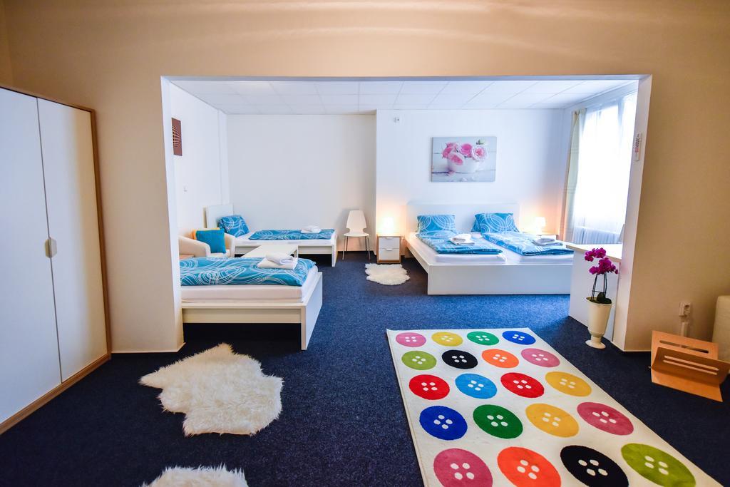 City Hostel Brno Modrice Ngoại thất bức ảnh