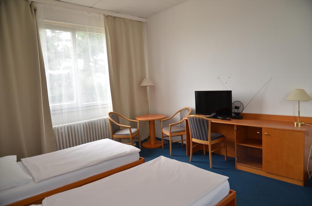 City Hostel Brno Modrice Ngoại thất bức ảnh