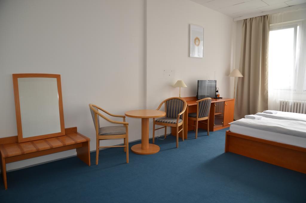 City Hostel Brno Modrice Ngoại thất bức ảnh