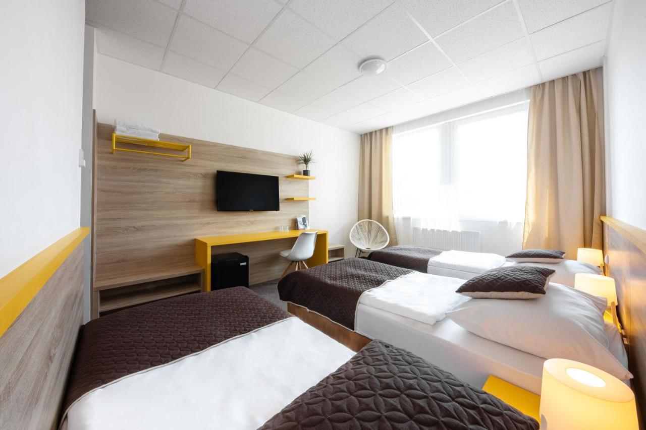 City Hostel Brno Modrice Ngoại thất bức ảnh